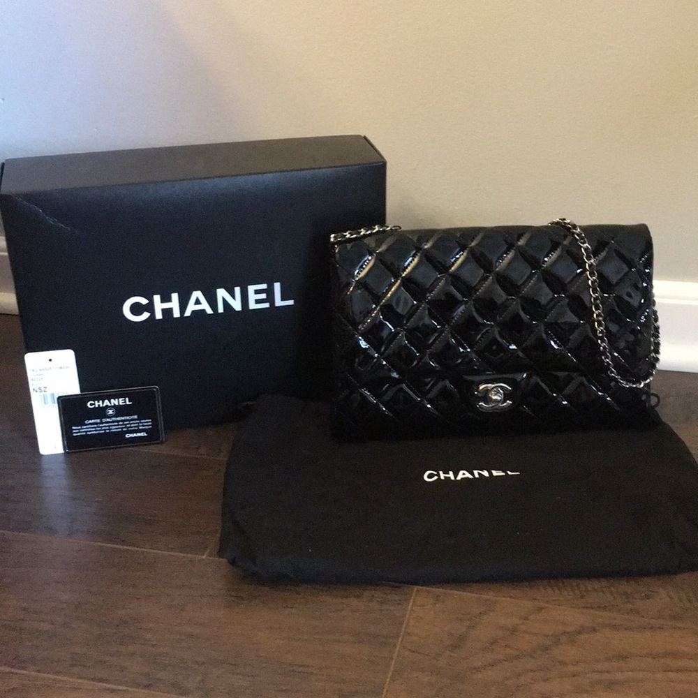 Chanel envelope clutch patent leather
